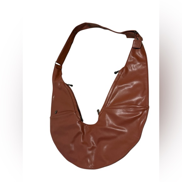 SASH LESS THAN PERFECT/LTP - Faux LEATHER in color Musana - Picture 6 of 9